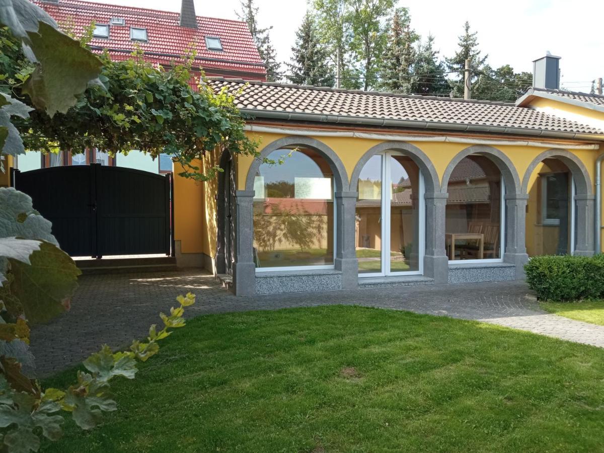 Haus Toskana, Kleines Ferienhaus Im Toskanagarten Bad Sulza Extérieur photo